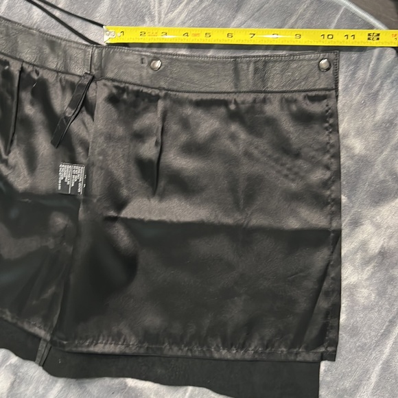 Harley Davidson Leather Skirt - Picture 5 of 9